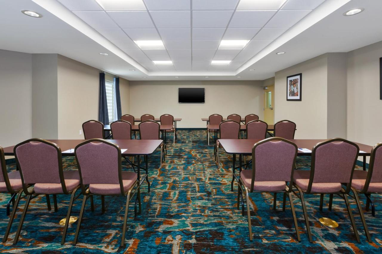 Candlewood Suites Louisville - Ne Downtown Area By Ihg Ngoại thất bức ảnh